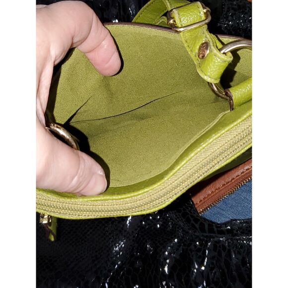 A Relic Crossbody Purse Olive Green Organizer Cottage Core Retro Adjustable - Picture 9 of 13